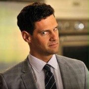 Justin Bartha w Życiowy nieporadnik Coopera Barretta