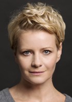 Małgorzata Kożuchowska / Maja Kryńska, nauczycielka języka angielskiego